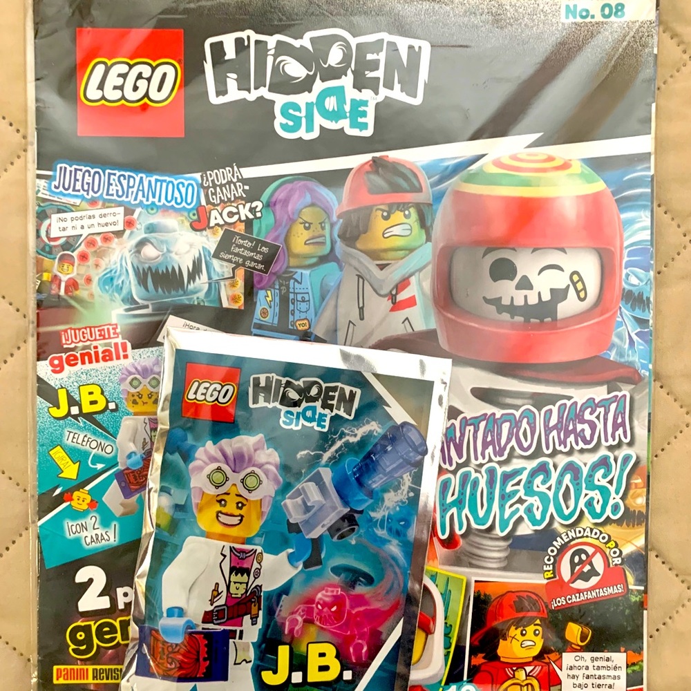 Panini Lego Magazine with Limited Edition Figure Issue No.8 IN SPANISH